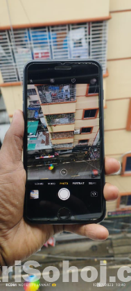 iPhone 8 Plus